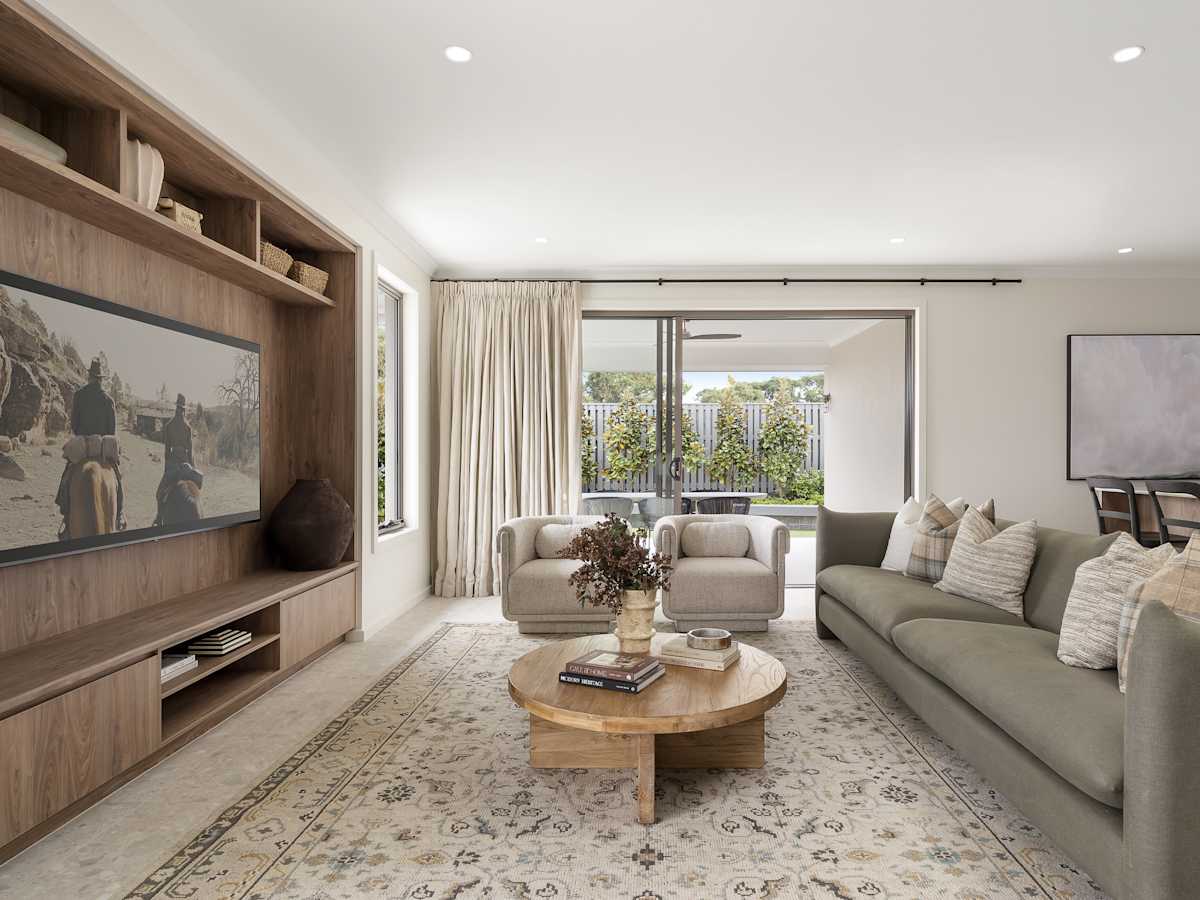 St Tropez House Design Living in Urban Style