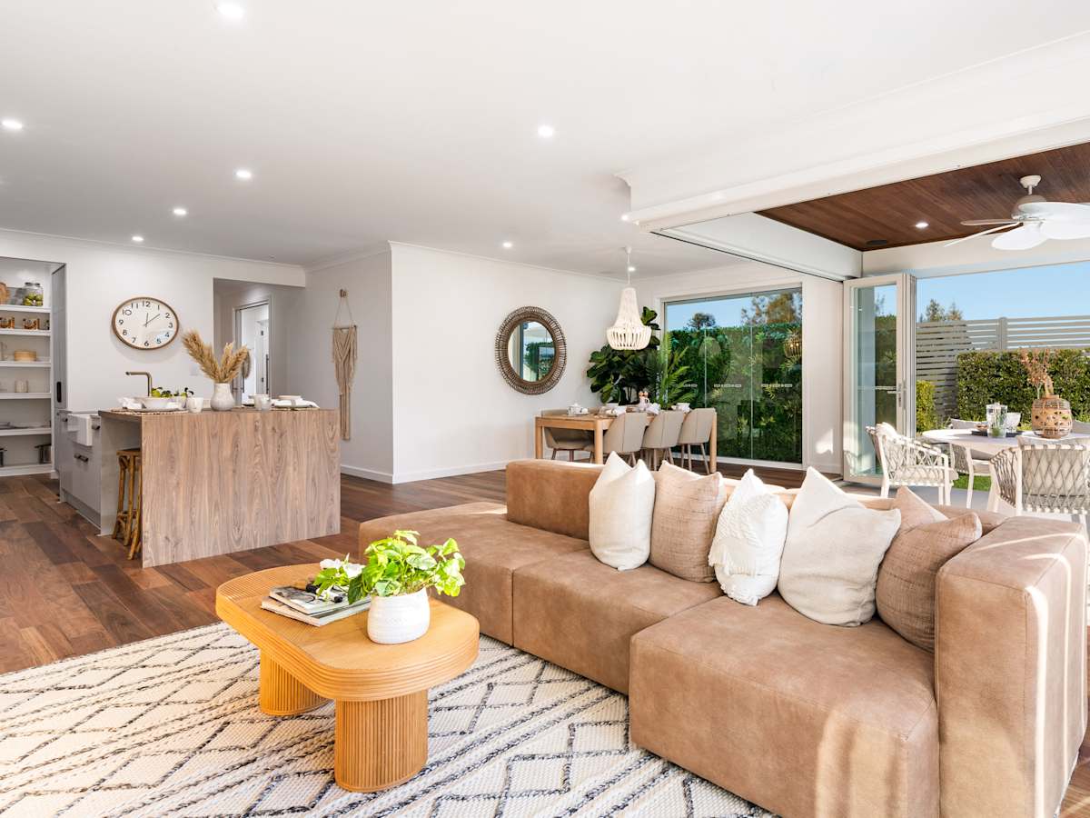 Santa Monica house design Living in Global style