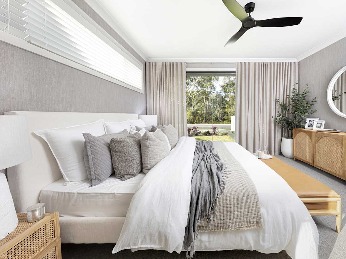 Havana Grande House Design Main Bedroom in Urban style