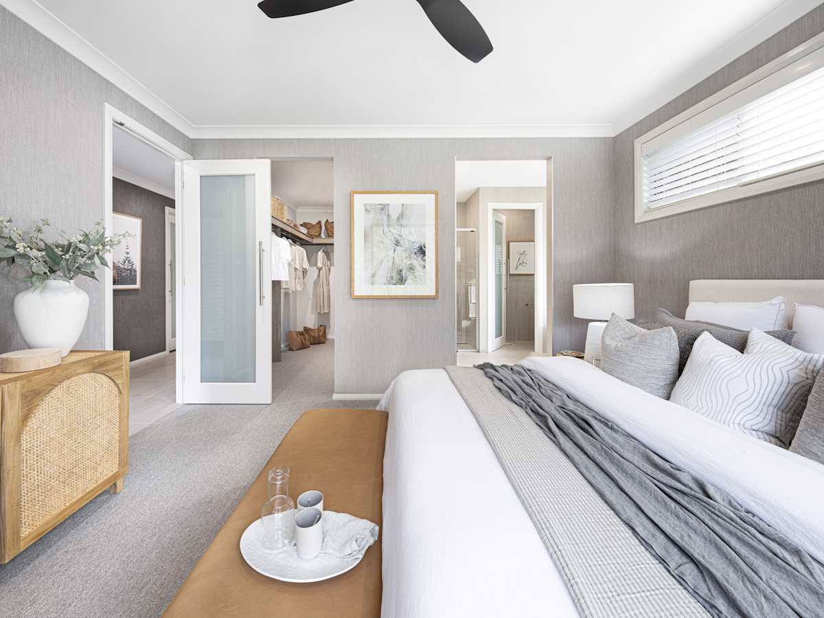 Havana Grande House Design Main Bedroom in Urban style