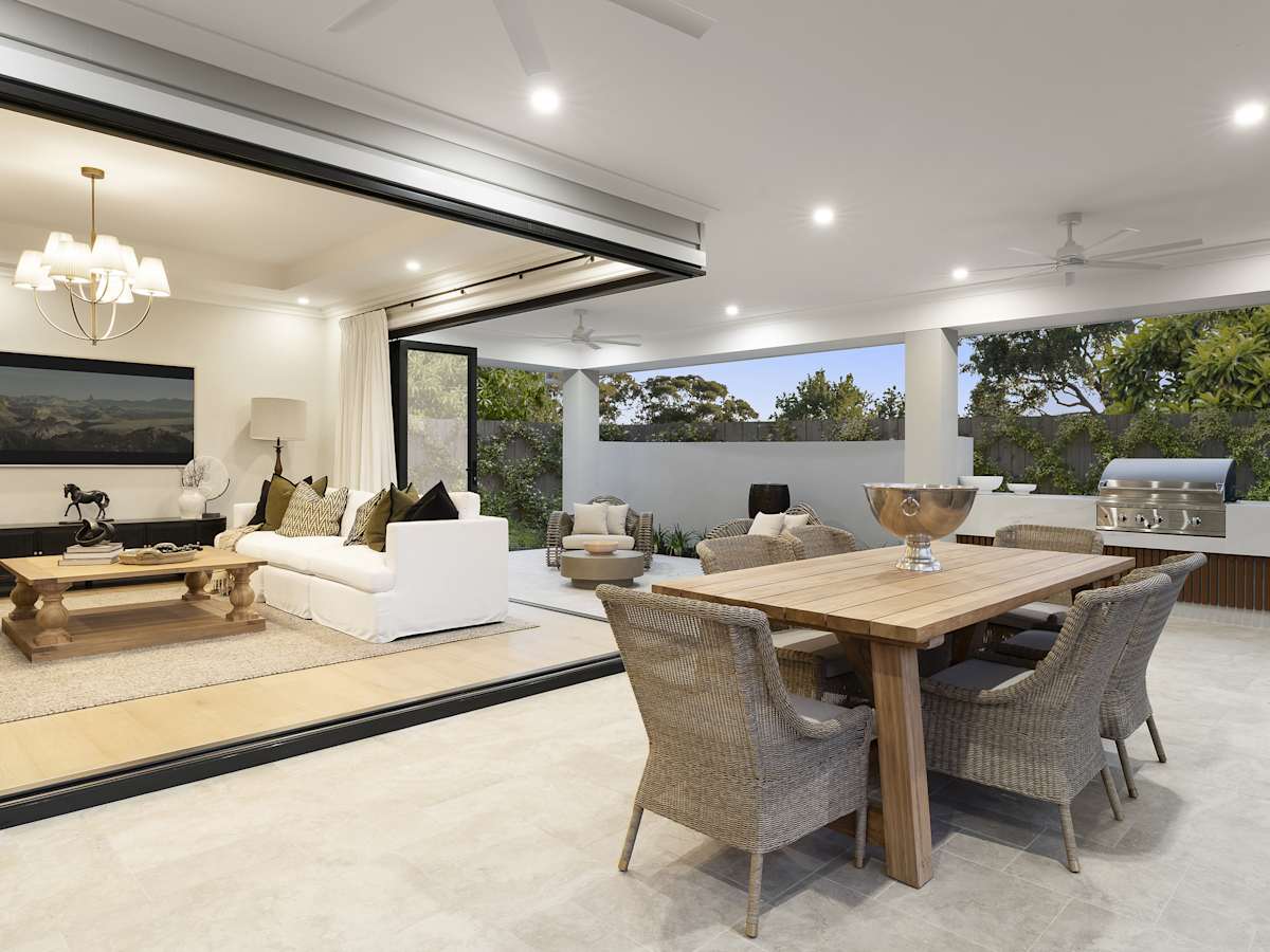 San Marino Encore House Design Alfresco Living in Classic style