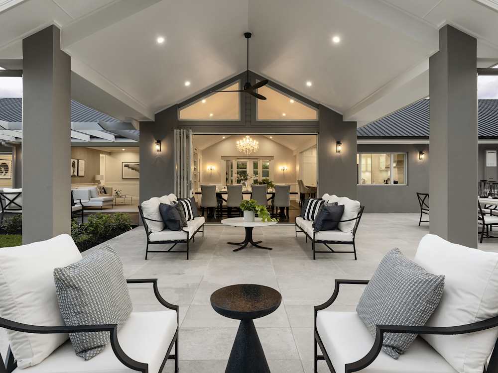Bronte Executive Grande Manor One House Design Alfresco - Timeless Country Living