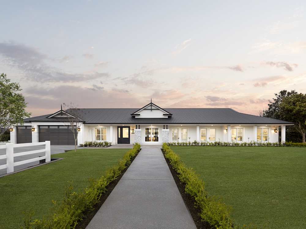 Bronte Executive Grande Manor One House Design Facade - Timeless Country Living