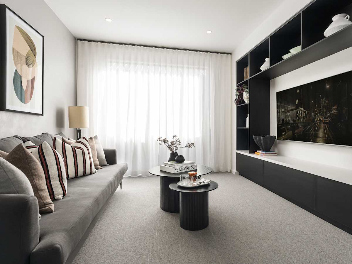 Miami Executive House Design Theatre in Contempo Style