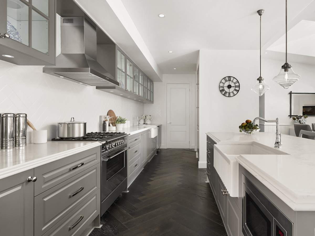 Retreat Grande House Design Kitchen Butler's Pantry in Classic style
