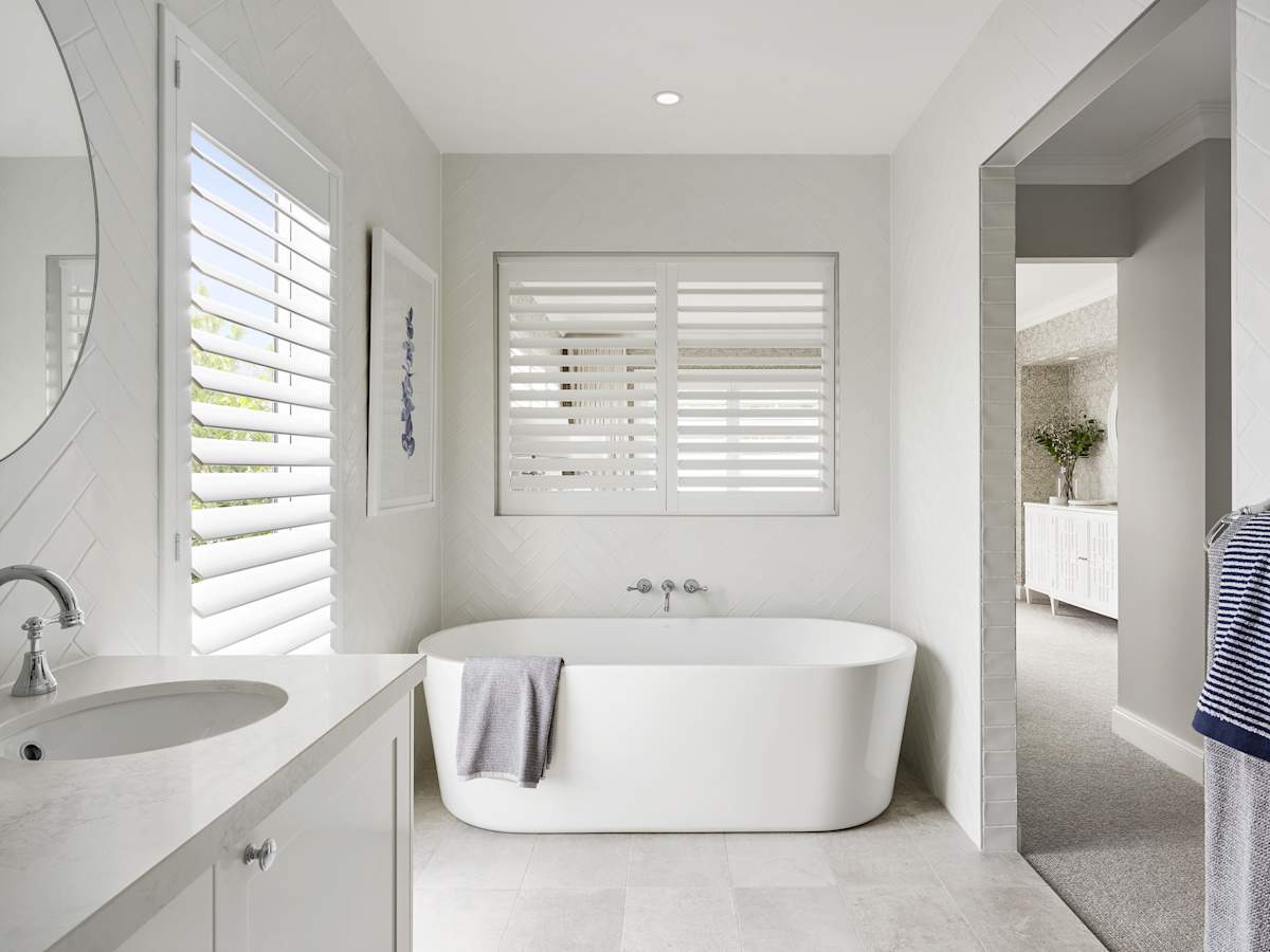 Panorama 39 house design Ensuite Bathroom in Classic style
