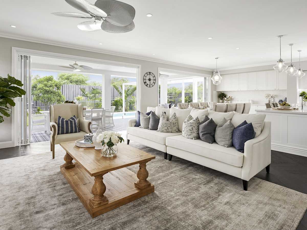 Panorama 39 house design Living in Classic style