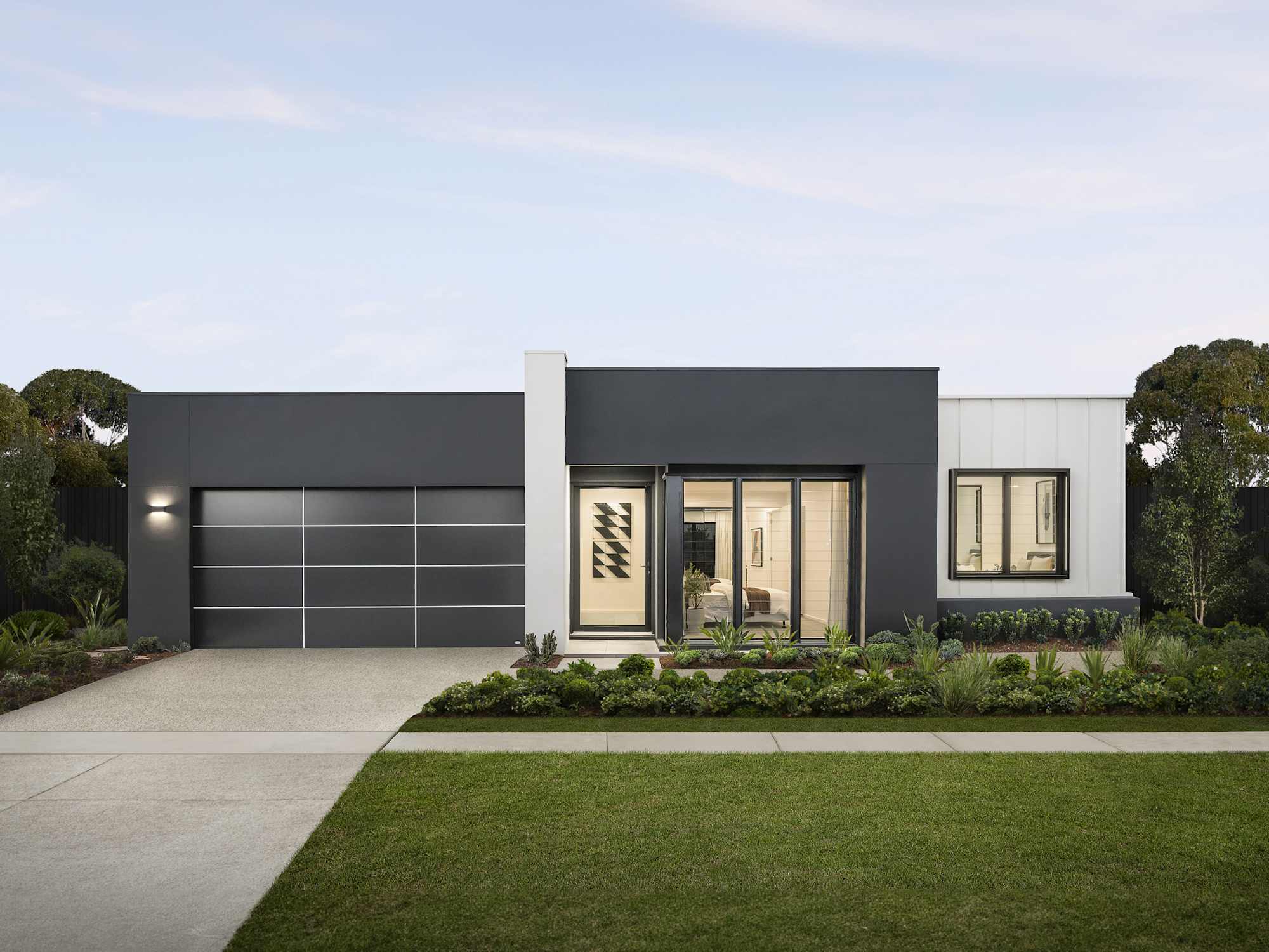 Miami Executive House Design Lumiere Facade in Contempo Style