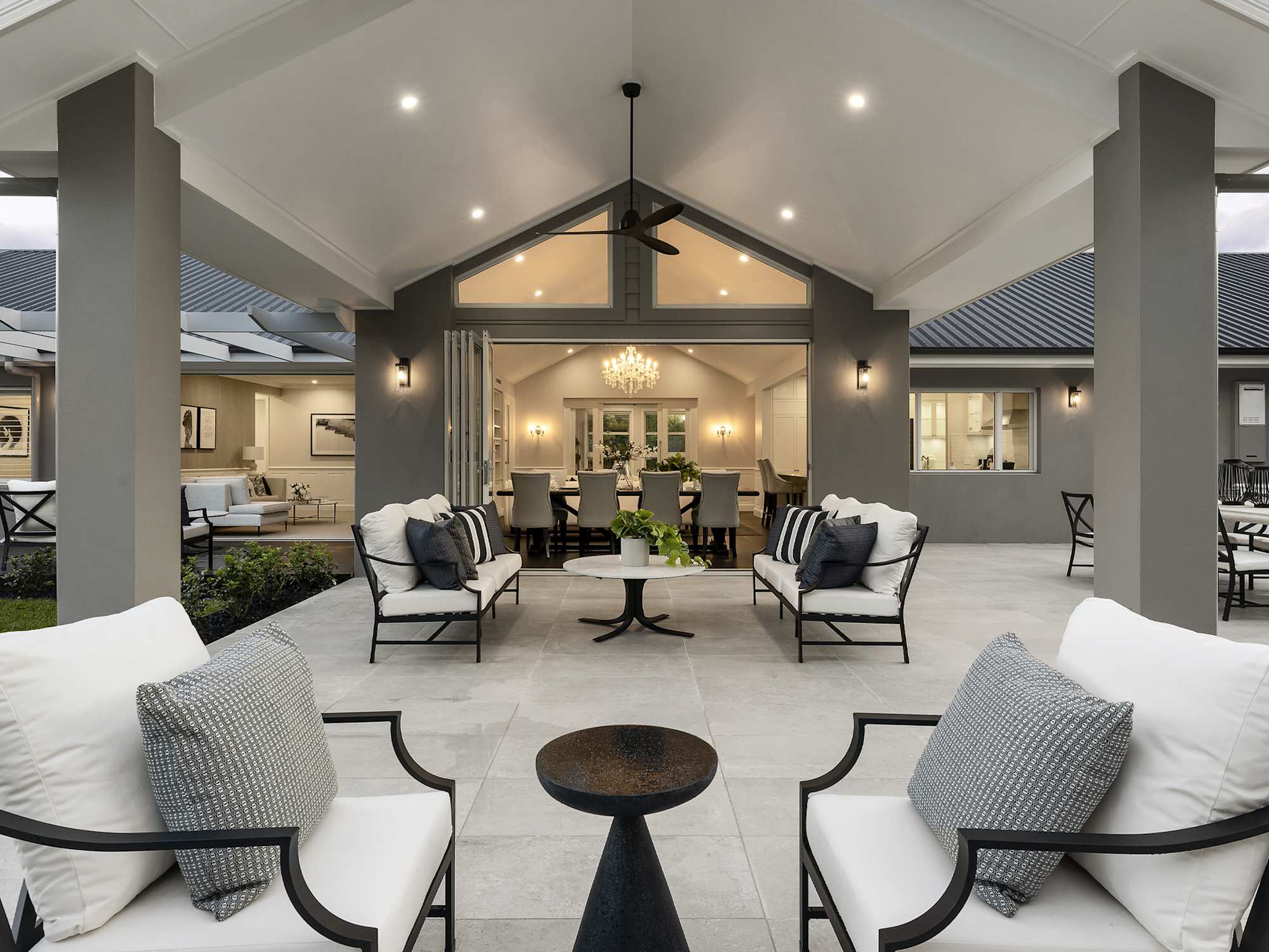 Bronte Executive Grande Manor One House Design Alfresco - Luxury Home Designs