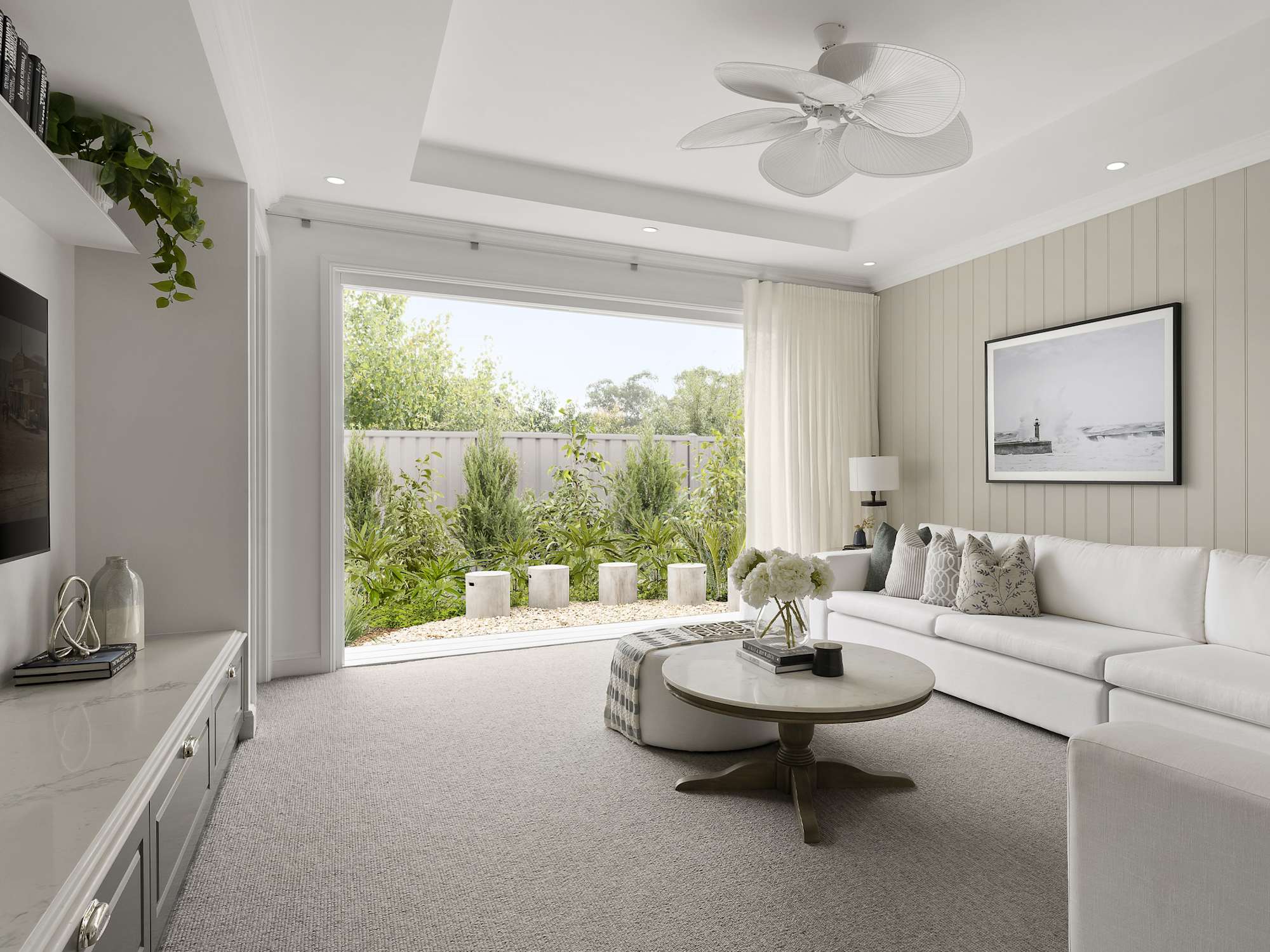 Retreat Grande House Design Home Theatre - Hamptons Style