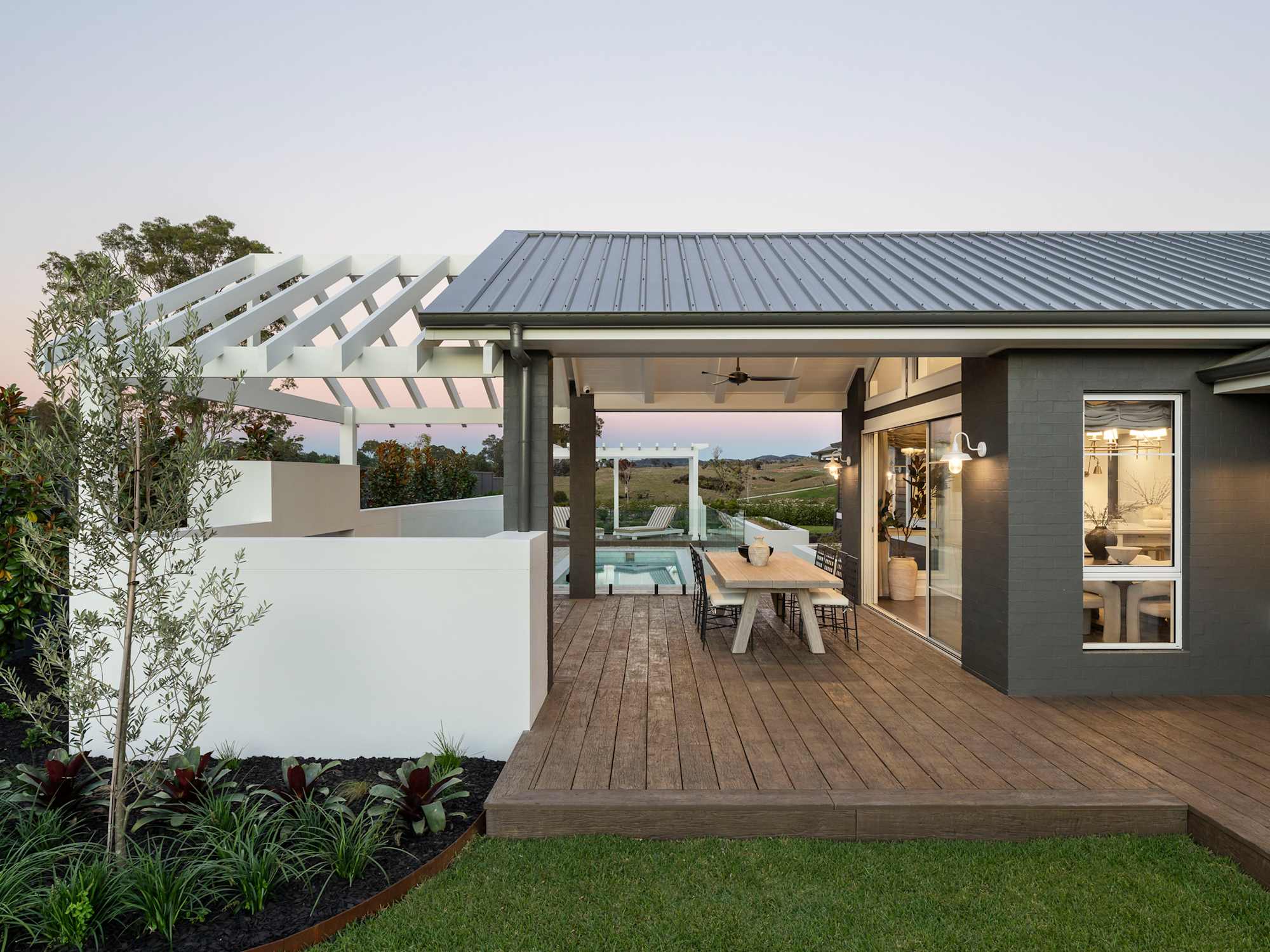 Hermitage Grande Encore Acreage Display Home at Housing World Shoalhaven
