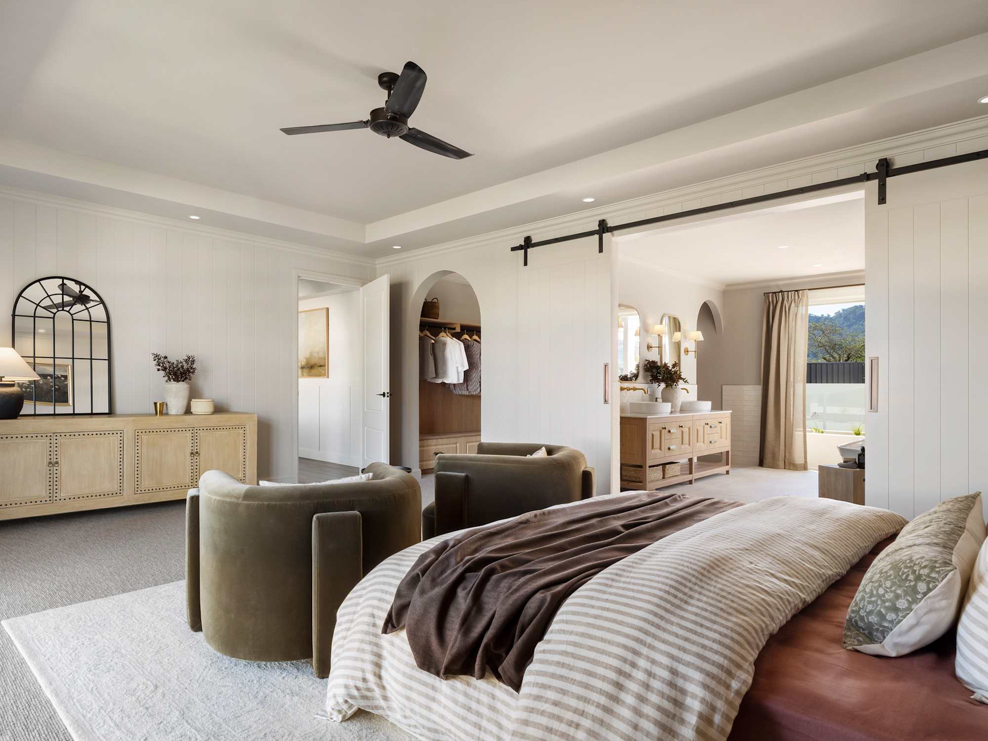 Hermitage Grande Encore Acreage Display Home at Housing World Shoalhaven