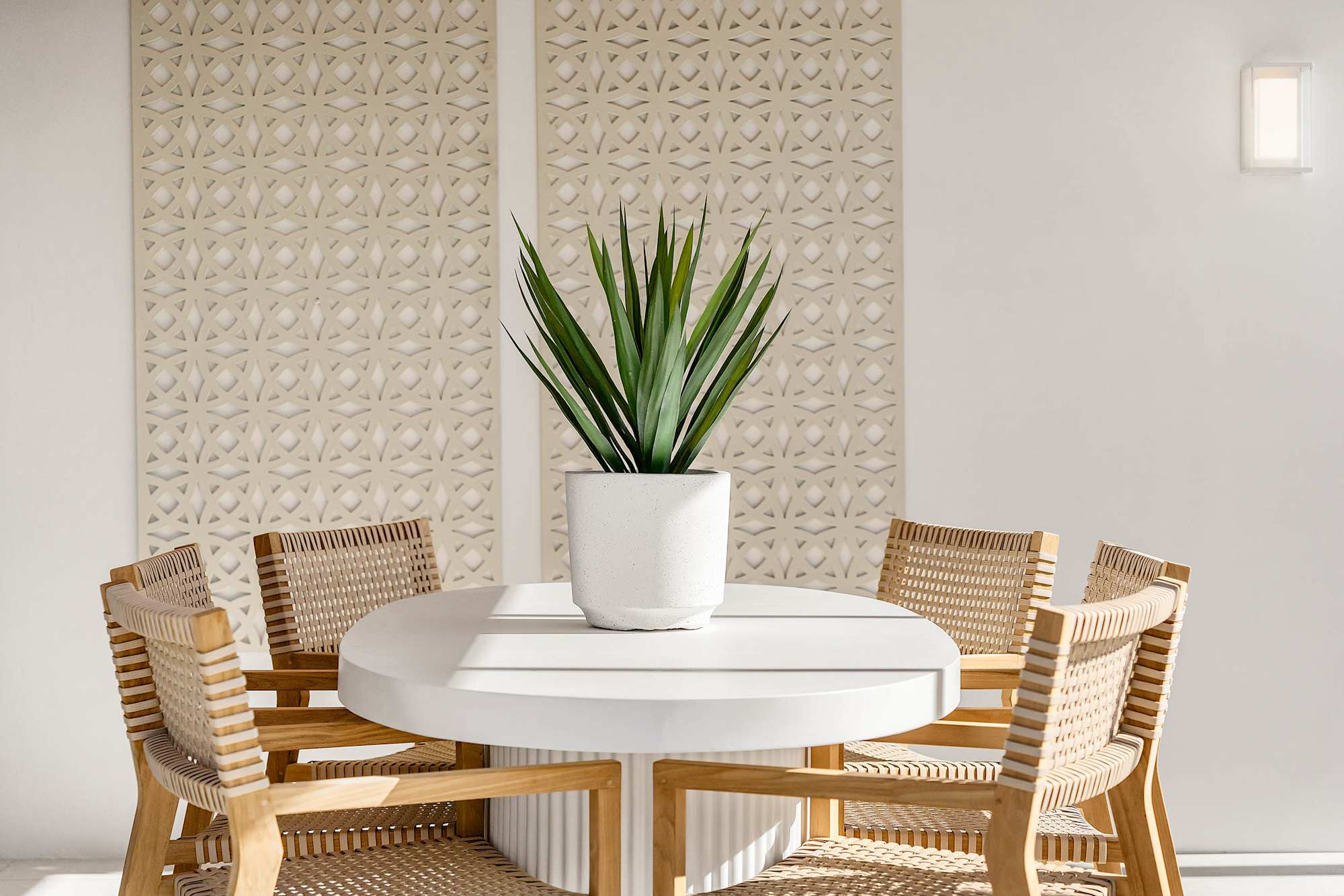 image upload c_limit,f_auto,w_2000 v1783646689 home-designs valiente displays valiente-three-homeworld-thornton Valiente_Three_house_design_details_7