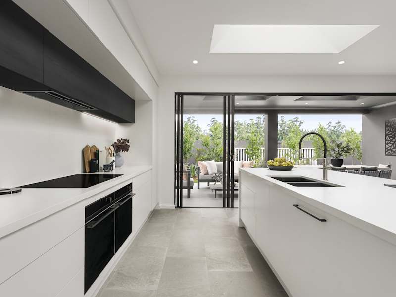 Miami Executive House Design Alfresco Kitchen in Contempo Style