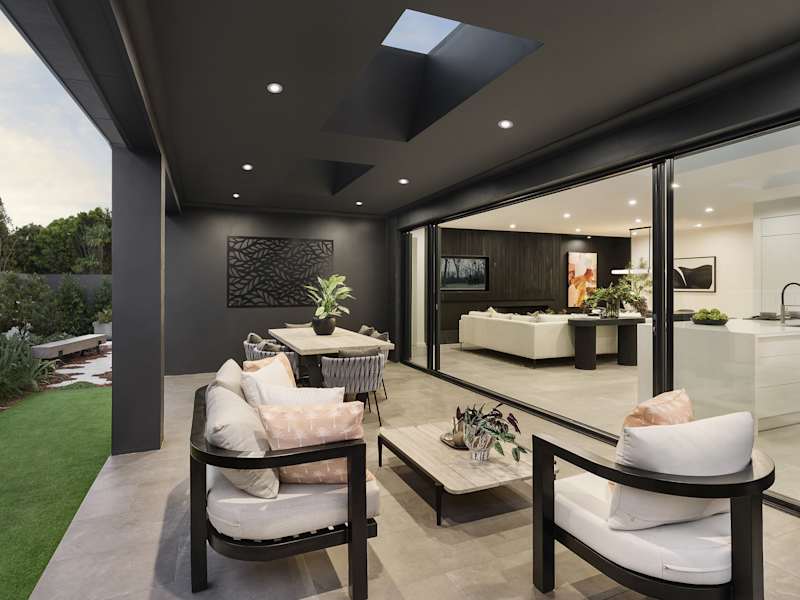 Miami Executive House Design Alfresco Living in Contempo Style
