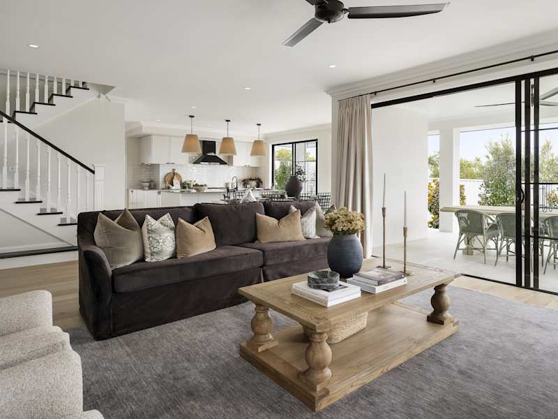 Mayfair Hampton house design Living Alfresco in Classic style
