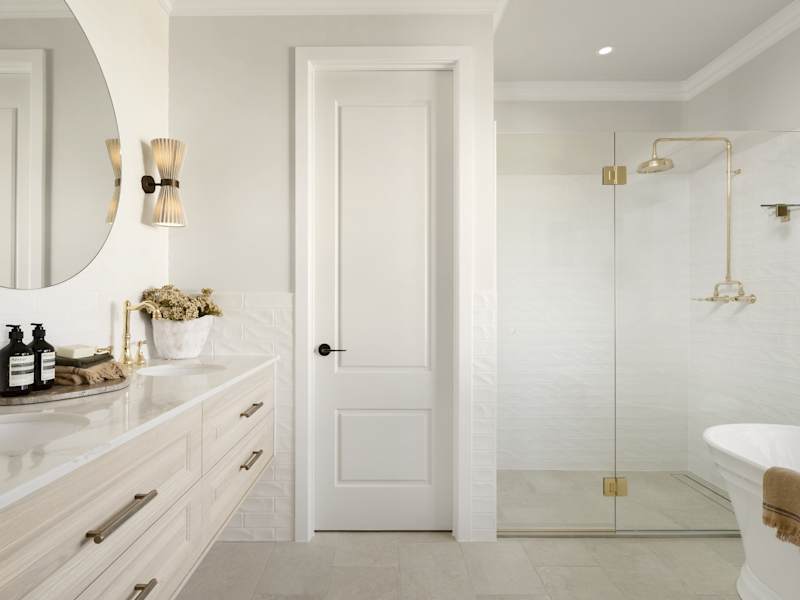 Havana Grande house design ensuite bathroom in Classic style