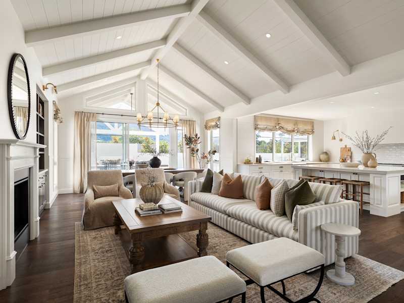Hermitage Grande Encore Acreage Display Home at Housing World Shoalhaven