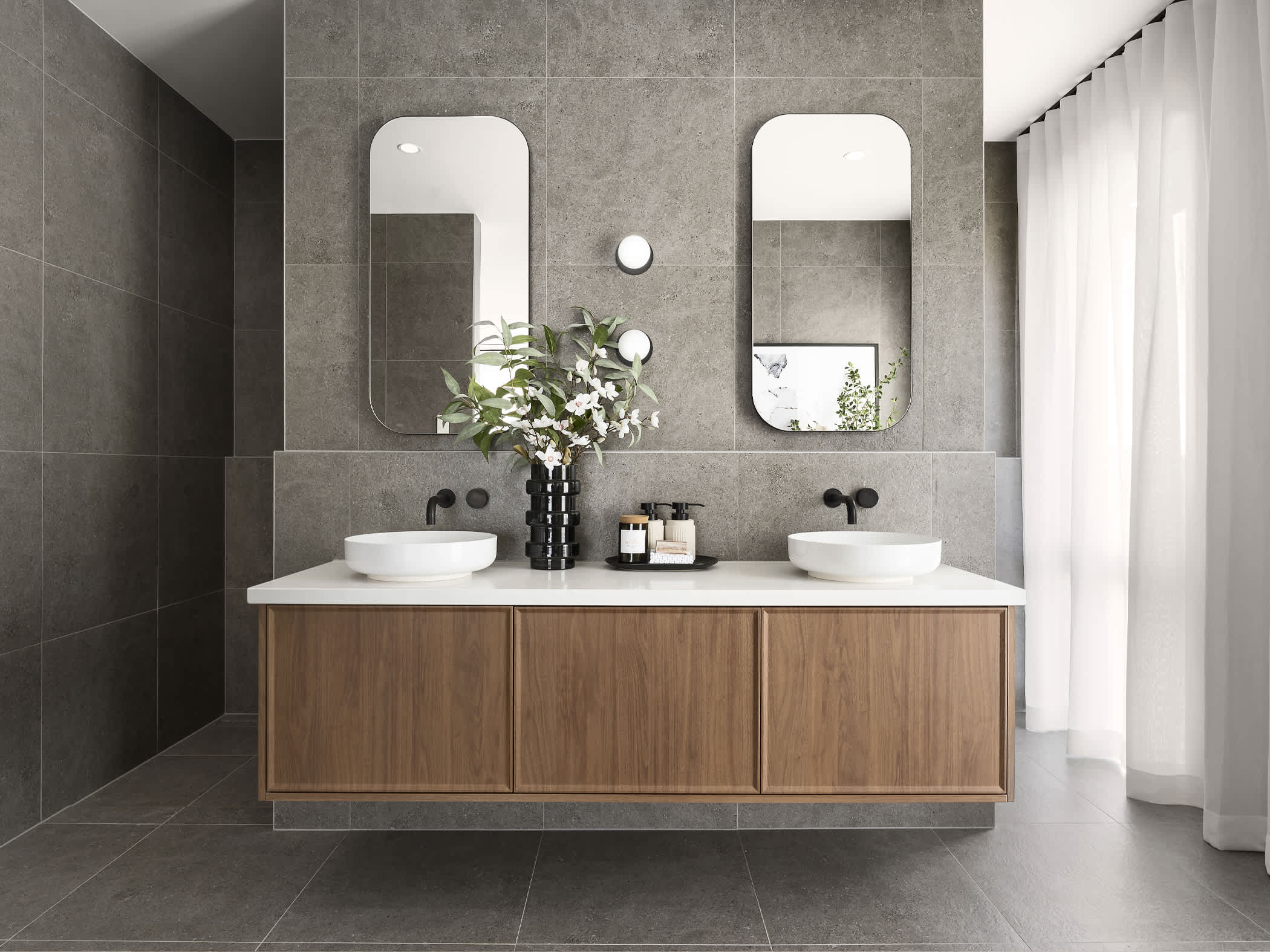 Miami Grande House Design Ensuite in Contempo style