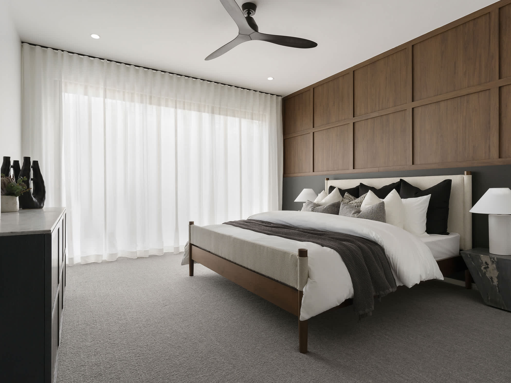 Miami Grande House Design Main Bedroom in Contempo style